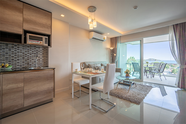 Phuket Luxury Living One Bedroom Apartment with Pool / Sea View