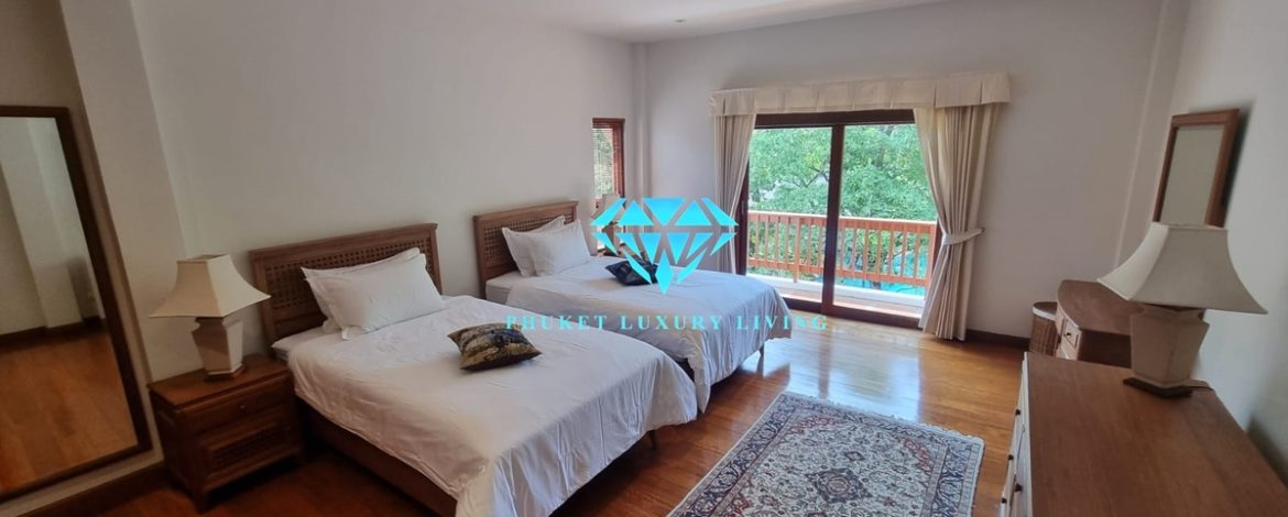 5 Bedroom Villa for Sale, 5 Mins Walk to Rawai Beach & 15 Mins Walk to Yanui Beach in Phuket.