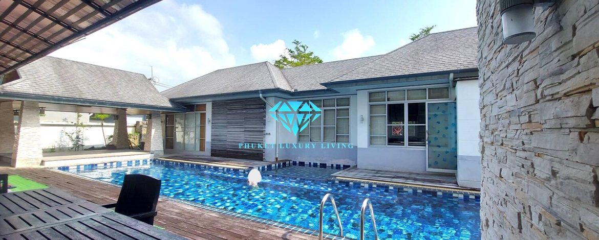 5 bedrooms Pool Villa For Sale in Muang Phuket.